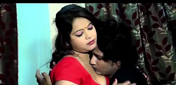  Hot Aunty Romancing with Driver Boy | Hot Indian Sexy Aunty | Hot Indian Desi Mallu Masala Hit